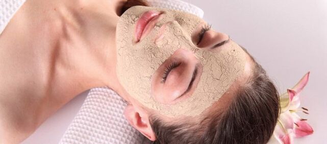 Maya maskesi yüz derisini sıkılaştırır ve ton verir